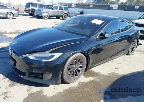 2016 Tesla Model S 60/70/75/85 z USA, uszkodzony, nr VIN 5YJSA1E14GF176672